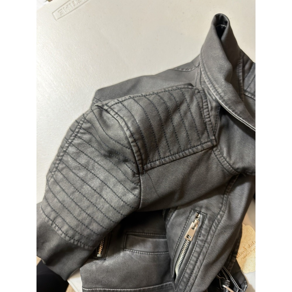 Altar'd State Jacket Women's Size XS Black Faux Leather Biker Motto Streetwear - Picture 16 of 16